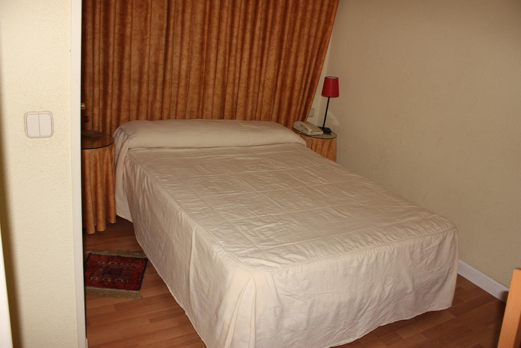 Hostal Artico Madrid Habitación foto