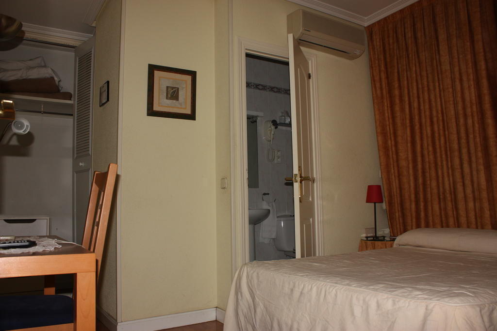 Hostal Artico Madrid Habitación foto