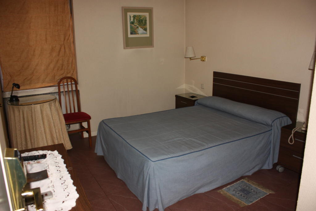 Hostal Artico Madrid Habitación foto